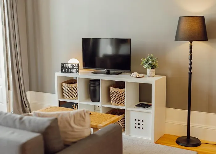 Downtown Excellence Apartment By Vacationy